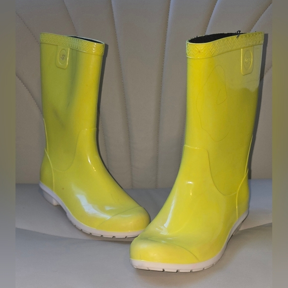 UGG Shoes - UGG Boots  Sienna Rain Mid Calf Waterproof Yellow Womens size US 8/mens Size 6